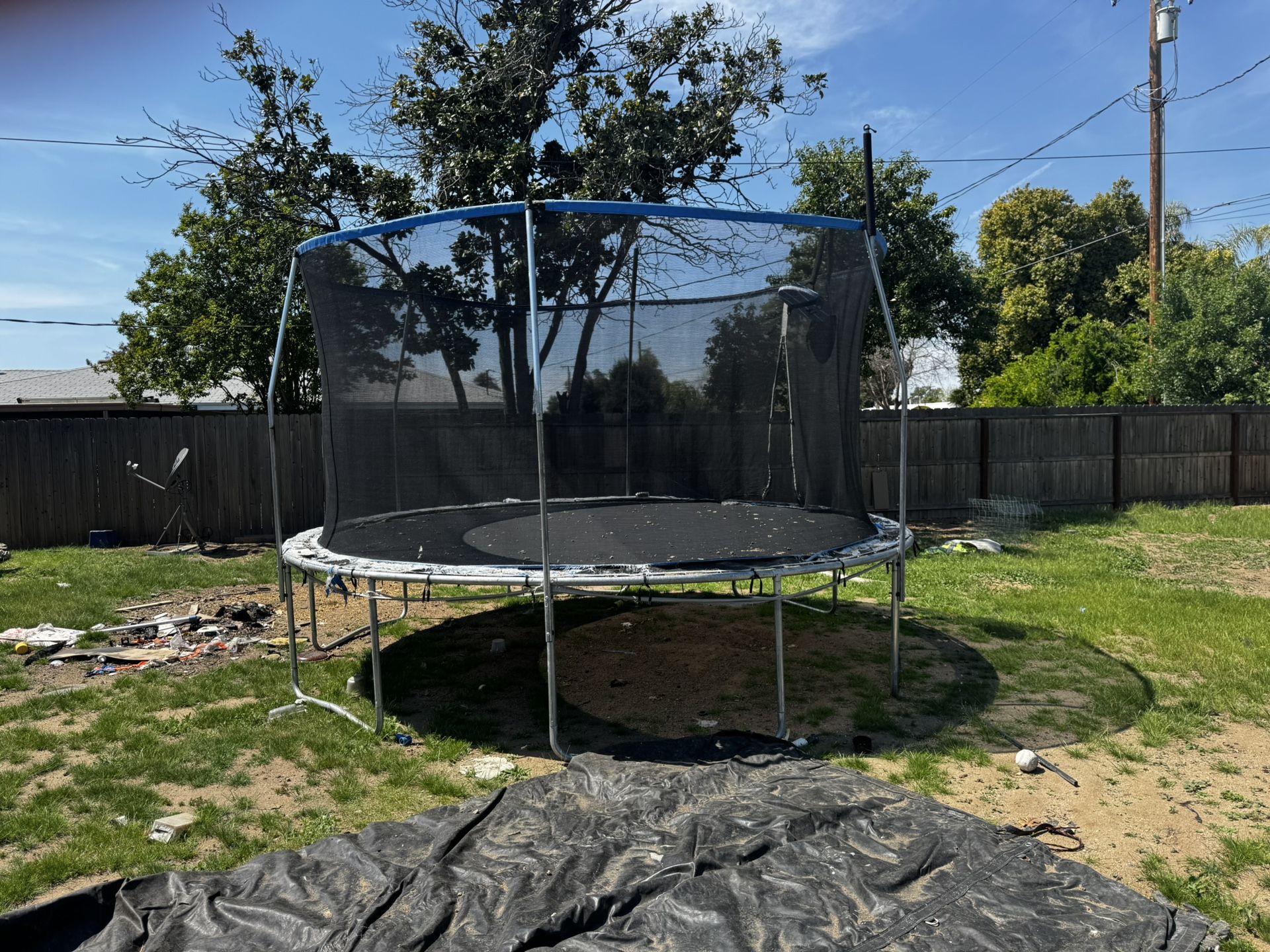 Trampoline Dog Kennel, Big Tent Frame