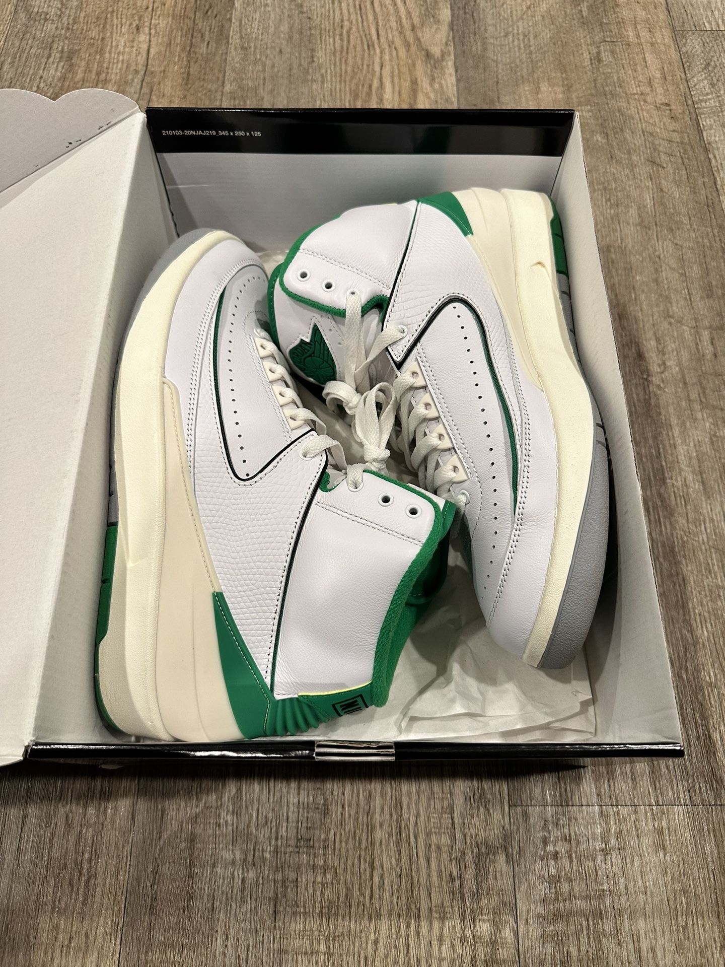 Lucky Green Jordan 2