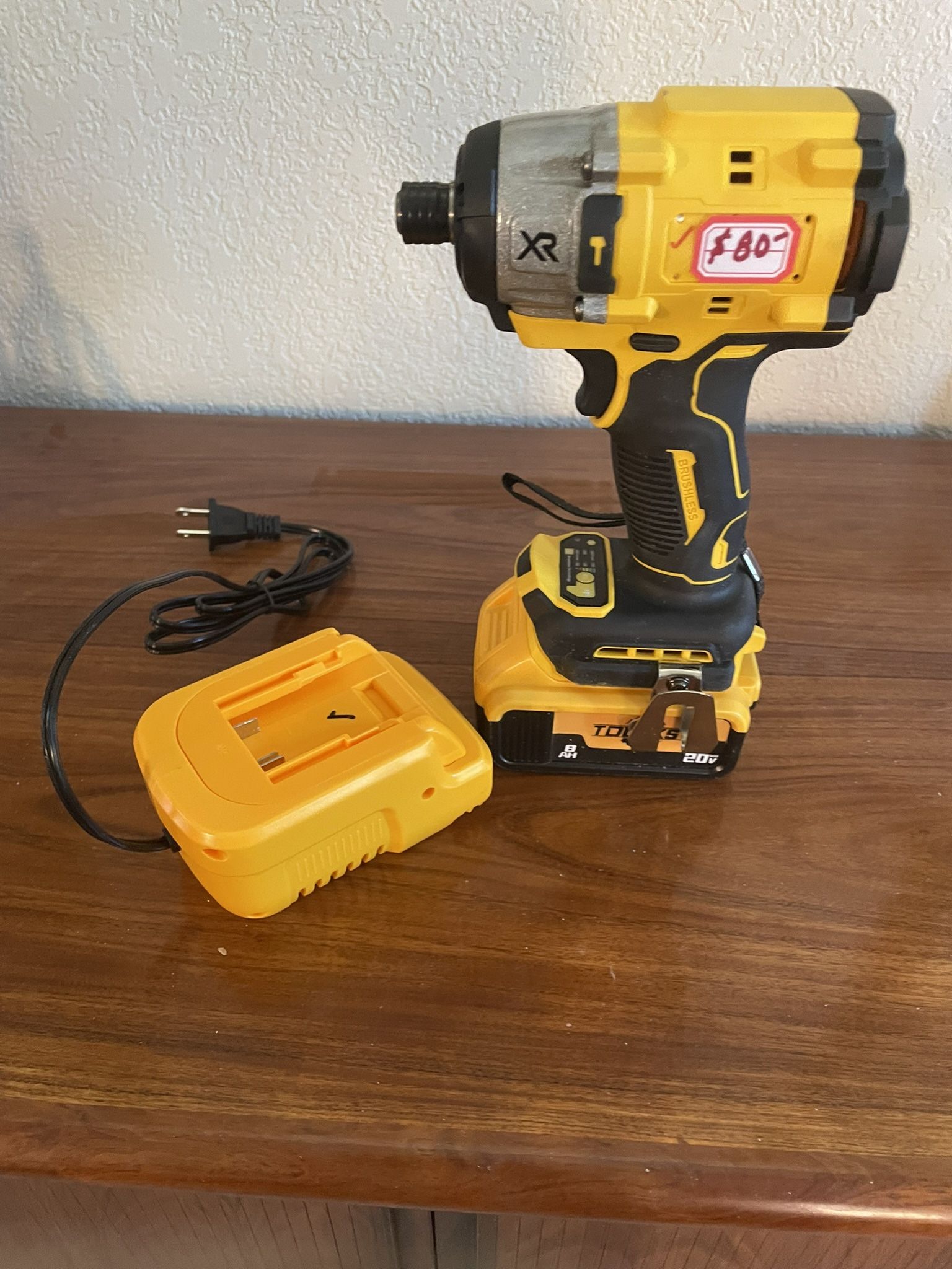New Dewalt Impact Driver W/20v, 8 Ah Battery & Charger
