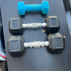 15,10,5 Pound Dumbbells (1 Of Each Only) W/ 2 8Lb Dumbells