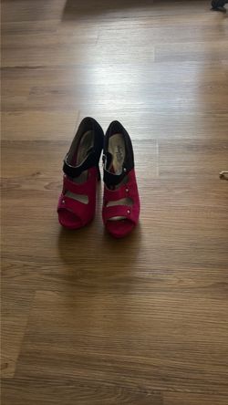 Shoes ladies size 7.5