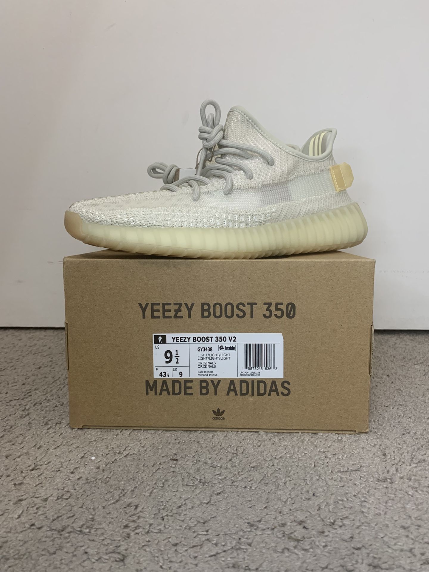 DS ADIDAS YEEZY 350 LIGHT SIZE 9.5