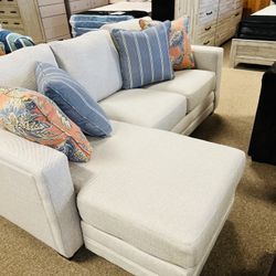 Beautiful Stunning Reversible Chaise Sectional! 