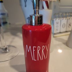 Christmas Hand Soap Dispenser Rae Dunn "MERRY"