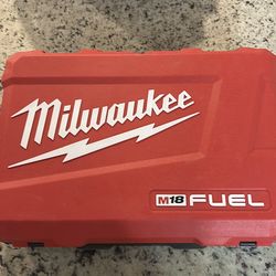 Milwaukee M18 fuel drill set