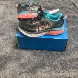 New Hoka Shoes Size 5.5