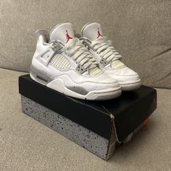 Air Jordan 4 Retro in White Oreo