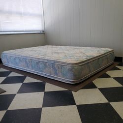 Full size mattress - can DELIVER almost anywhere for $20 extra - please see all photos and read everything 🙂 