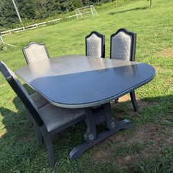 Dinning Table 