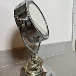 Lighted Table Top Vanity Mirror. Dual Sides, One Is Is Regular Mirror And The Other Side Is A Magnifying Mirror