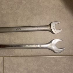 Tools Wenches. 1 1/4 And  1 1/8 Inch.  12 Point