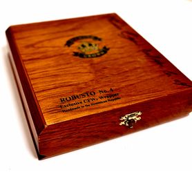 Robusto Cigar Box No.4