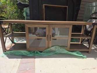 Console Table Tv/picture etc.