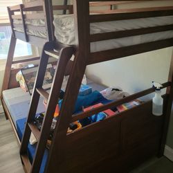Twin Over Full Bunk Bed With Mattresses 