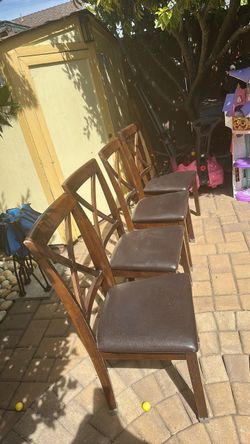 Set de 4 sillas ala venta.