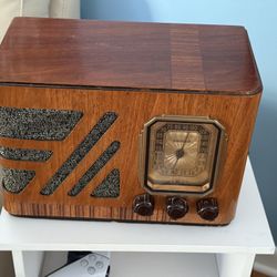Vintage PHILCO Model 38-14 AM Table Radio from 1937,