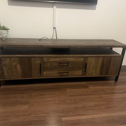 TV Stand 