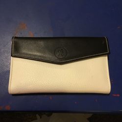 Black And White Pebble Split Leather Women’s Wallet