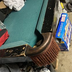 Pool table slate older style comes with mirror holder 8 pool sticks/balls