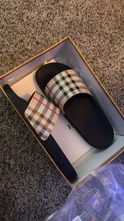 Burberry  slides size 46