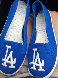 Ladies dodger slip ons size 6