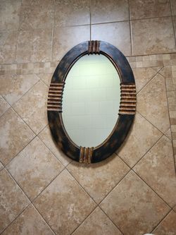 Oval Wall Mirror with Decorative Frame