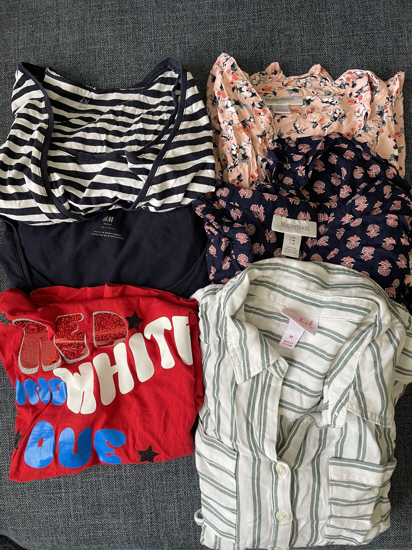 Maternity clothing bundle for Summer Mamas $75 (M/L)