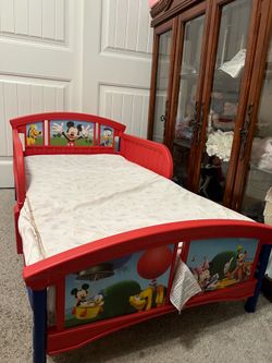 Toddler bed