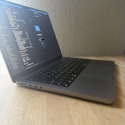 2023 M2 Pro MacBook Pro 14” | 16GB RAM | 512GB SSD