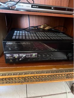 Yamaha RX-V471 Receiver, 2 set Energy Speakers & Sony DVD Player Bundle