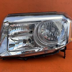 2012 - 2015 Honda Pilot Left Driver Side Headlight Replacement Aftermarket