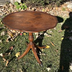 Duncan Phyfe Pie-Crust Accent Table with Brass Claw Feet