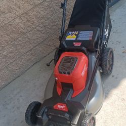 Milwaukee
M18 FUEL Brushless Cordless 21 in. Walk Behind Dual Battery Self-Propelled Mower (Tool-Only