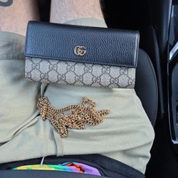 Gucci GG Marmont bi-color wallet on chain 