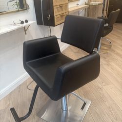 5 Salon chairs!