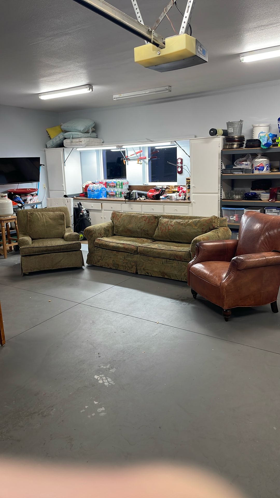 POTTERY BARN STYLE FURNITURE - LAKE ARROWHEAD