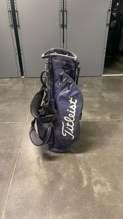 Used Navy Blue Titleist Golf Bag With Legs