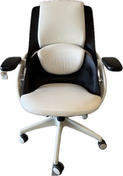 Retro-modern ergonomic desk chair