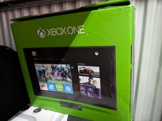 Xbox One 500GB bundle with Kinect in Original box w/ extra games
