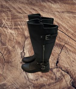 Guess Women Boot Size 6.5 Great Condition