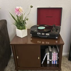 vintage vinyl storage space
