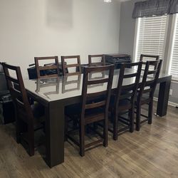 Dining room table