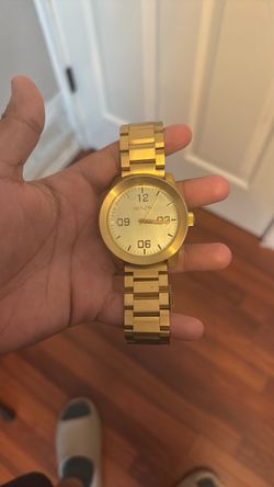 Nixion watch