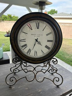 Giant Clock
