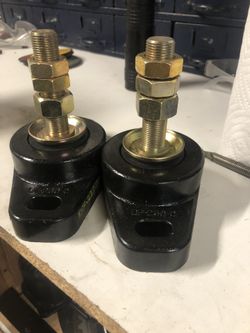 Marine motor mounts