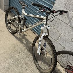 Trek Mountain Bike 26
