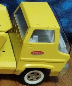 Vintage 1970s Tonka Car Carrier Transport Trailer Pressed Steel Yellow