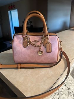 Coach mini Rowan power pink