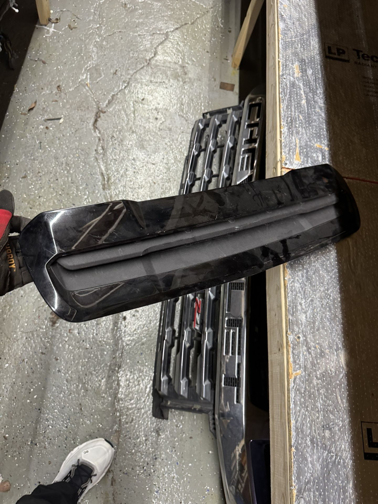 2020-2023 Silverado 2500/3500hd Hood air vent