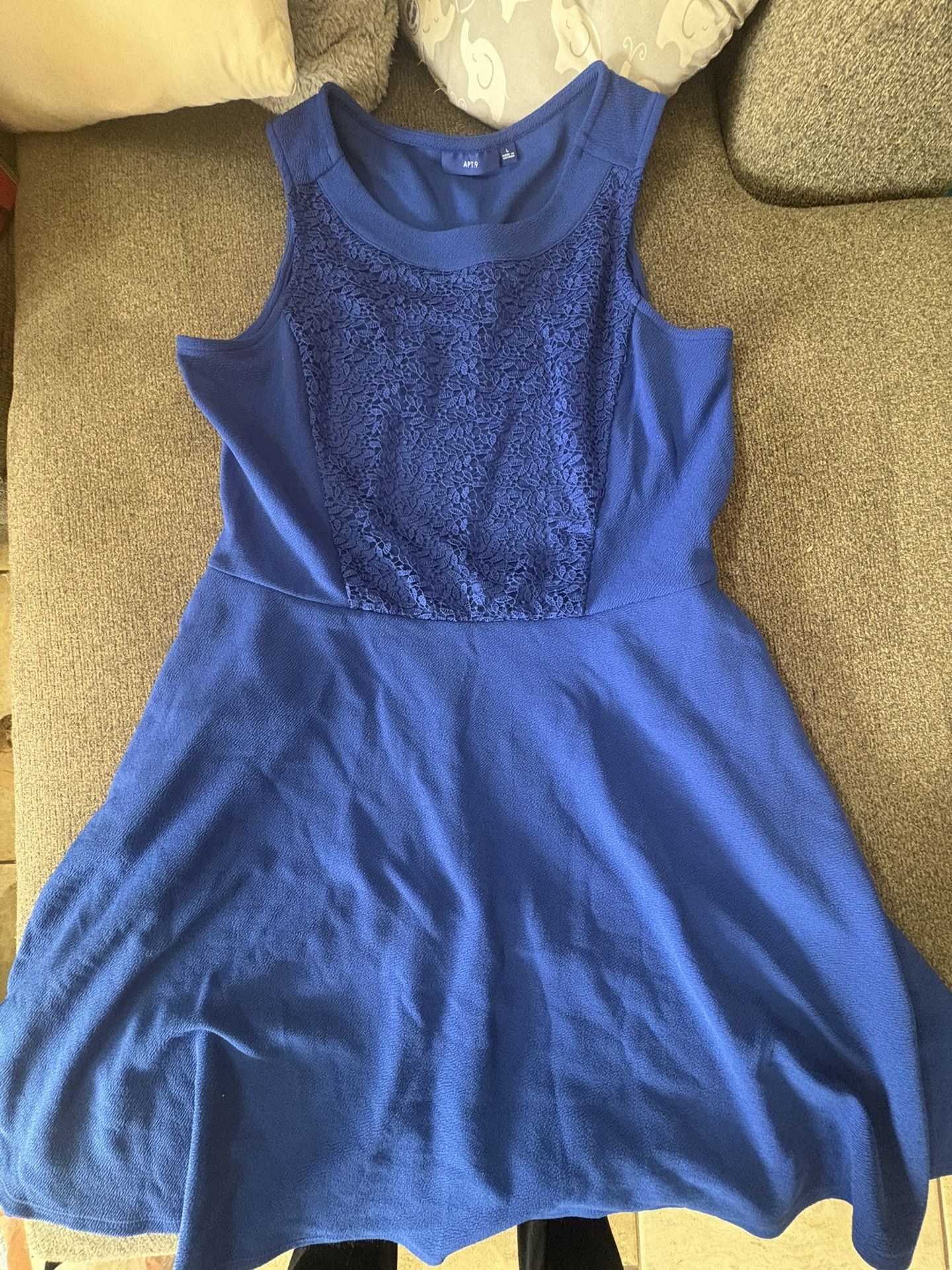 Women’s clothing 50 Cents to $1